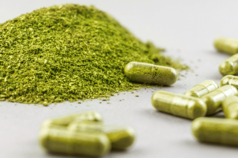 Kratom Capsules and Powder